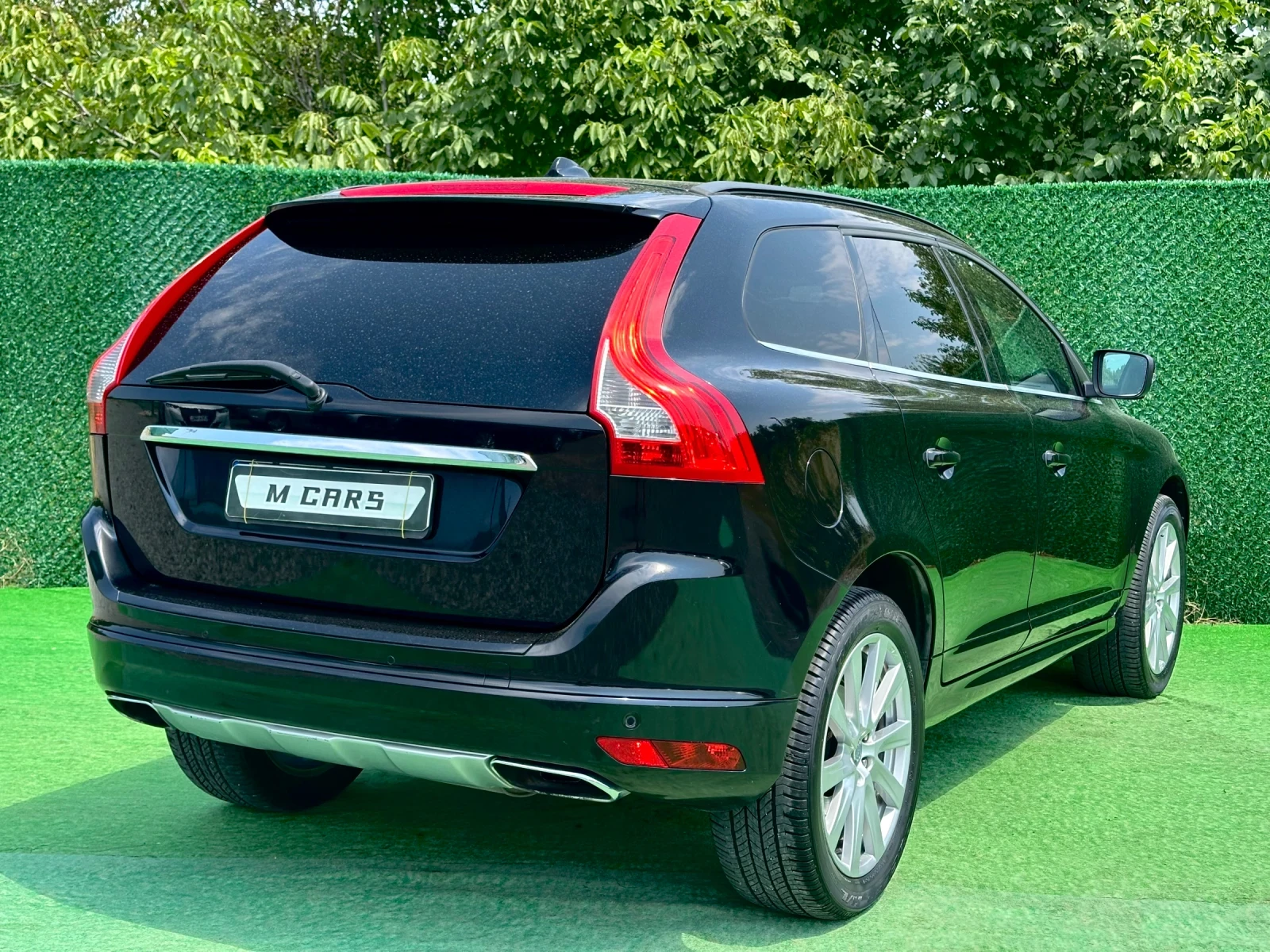 Volvo XC60 AUTOMATIC 2.0  180 ks - изображение 6