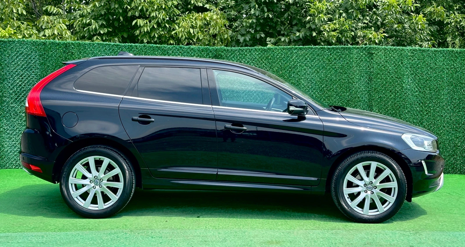 Volvo XC60 AUTOMATIC 2.0  180 ks - изображение 7