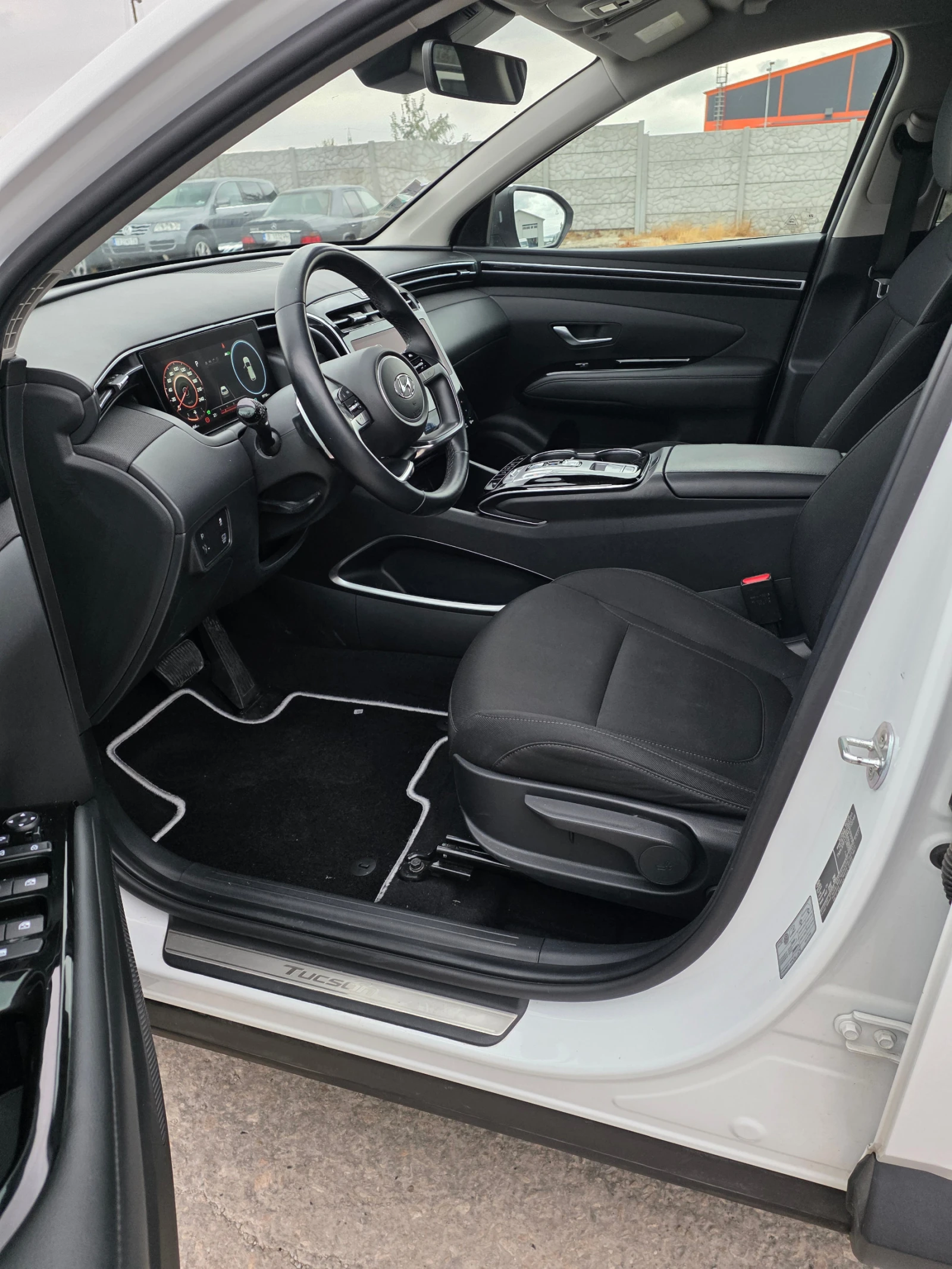 Hyundai Tucson 1.6 T-GDi 230ch Hybrid Creative 2броя - изображение 7