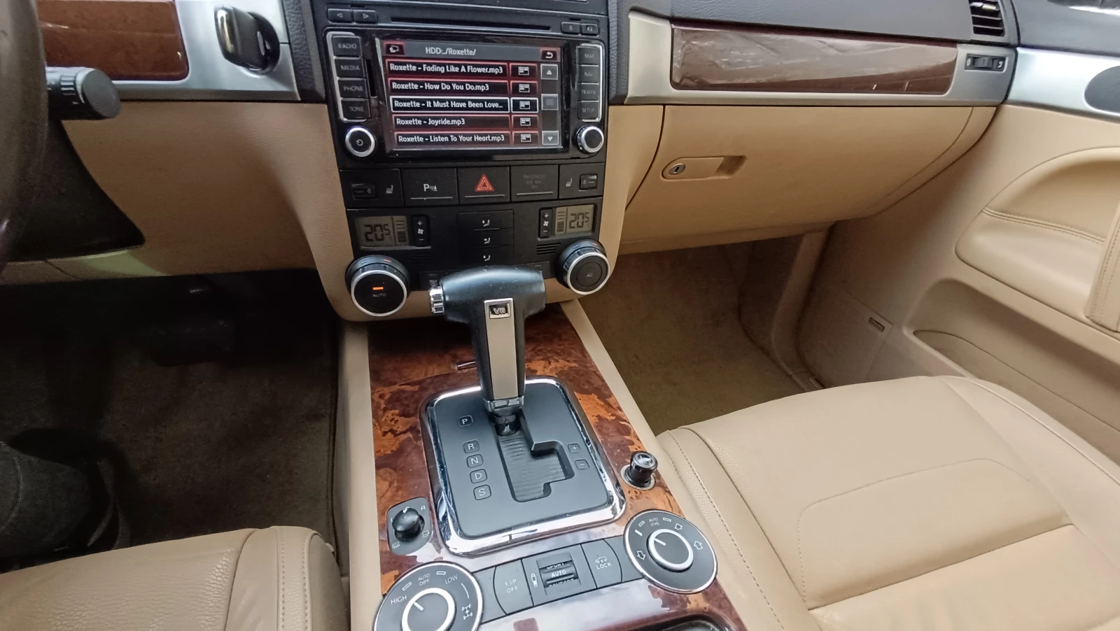 VW Touareg V6 3.0 TDI | Mobile.bg   14