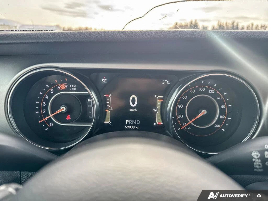 Jeep Wrangler Unlimited Sport * АвтоКредит* (ЦЕНА ДО БГ) - изображение 10