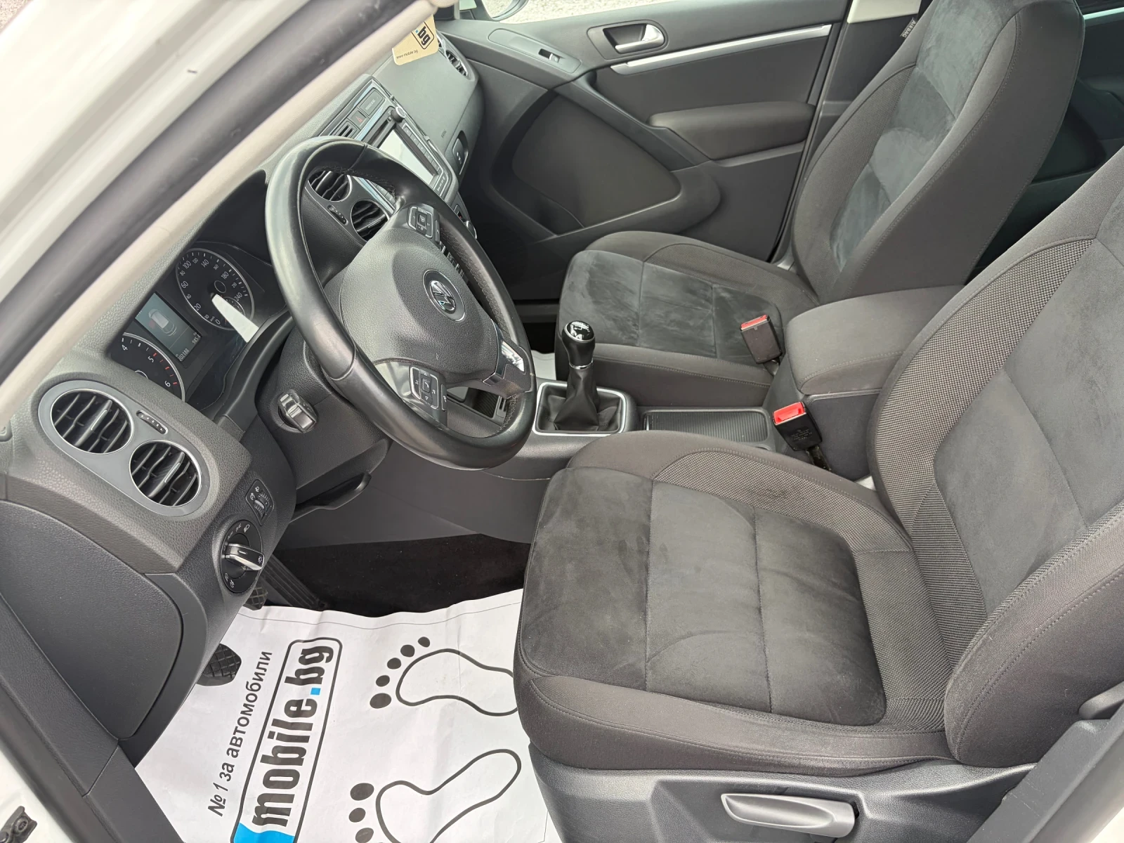 VW Tiguan 2.0TDI-140k.c. FACELIFT, снимка 9 - Автомобили и джипове - 53984358