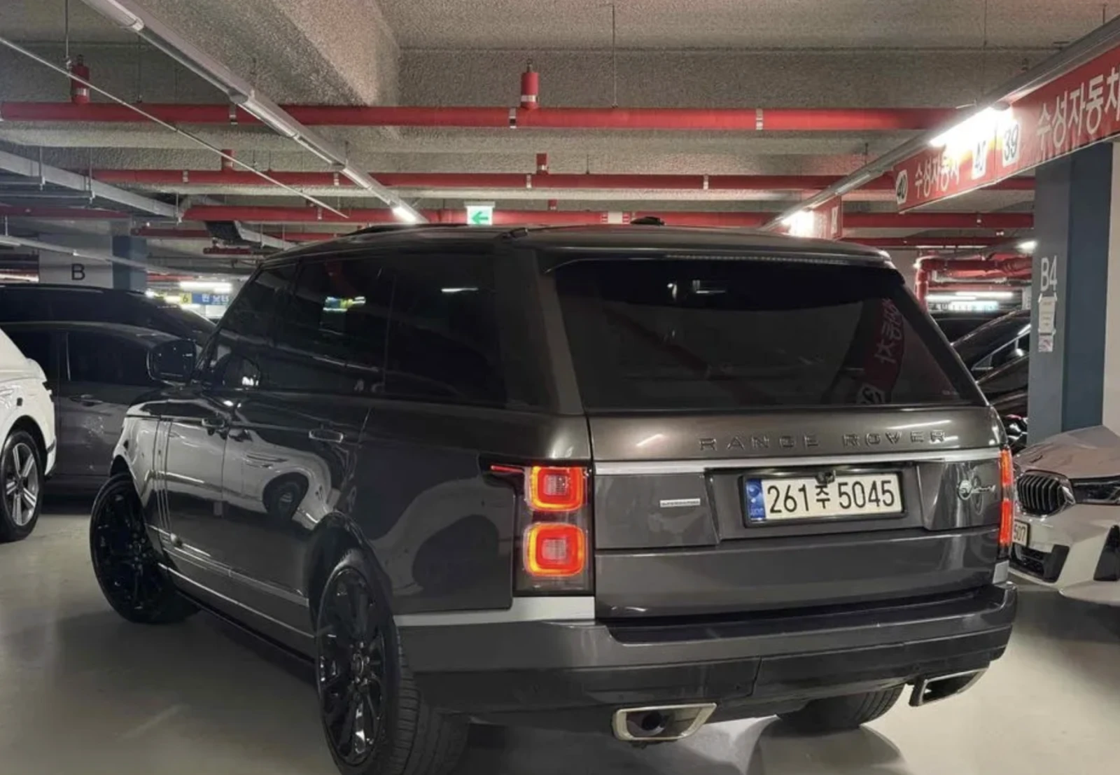 Land Rover Range rover FACELIFT RETROFIT/SV AUTOBIOGRAPHY/360/МАСАЖ/ОБДУХ, снимка 2 - Автомобили и джипове - 54135972