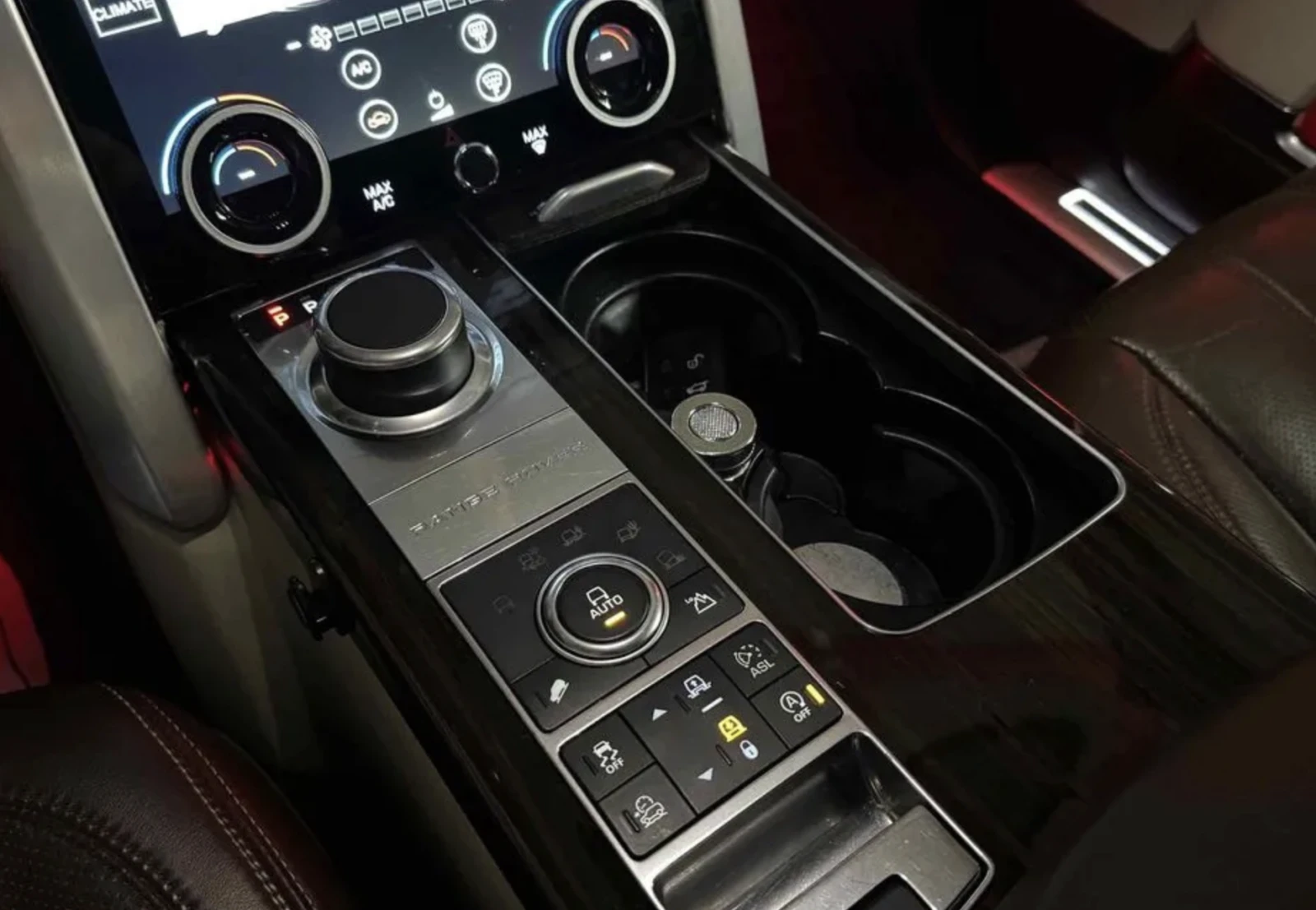 Land Rover Range rover FACELIFT RETROFIT/SV AUTOBIOGRAPHY/360/МАСАЖ/ОБДУХ, снимка 16 - Автомобили и джипове - 54135972