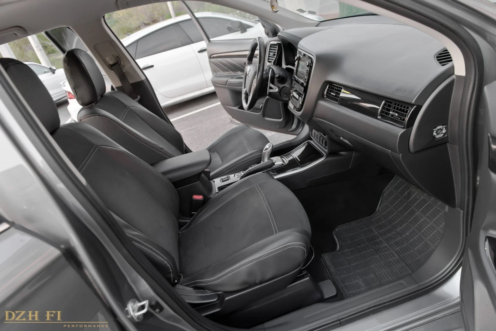 Mitsubishi Outlander 2.0 plug- in hybrid | Mobile.bg � ����������� 13