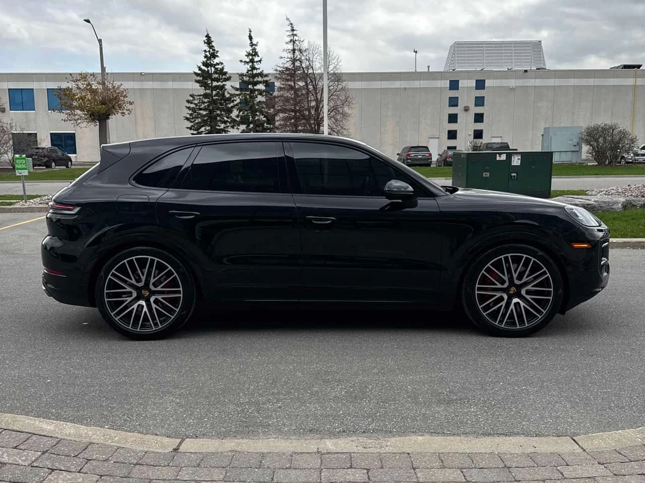 Porsche Cayenne * S * DISTRONIC* 360КАМЕРИ* * ОБДУХВАНЕ* , снимка 3 - Автомобили и джипове - 54411092