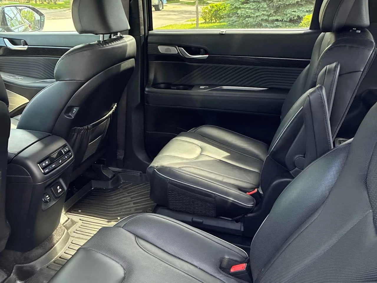 Hyundai Palisade * Ultimate Calligraphy * 360 * ДИСТРОНИК * ОБДУХВА, снимка 11 - Автомобили и джипове - 54789202