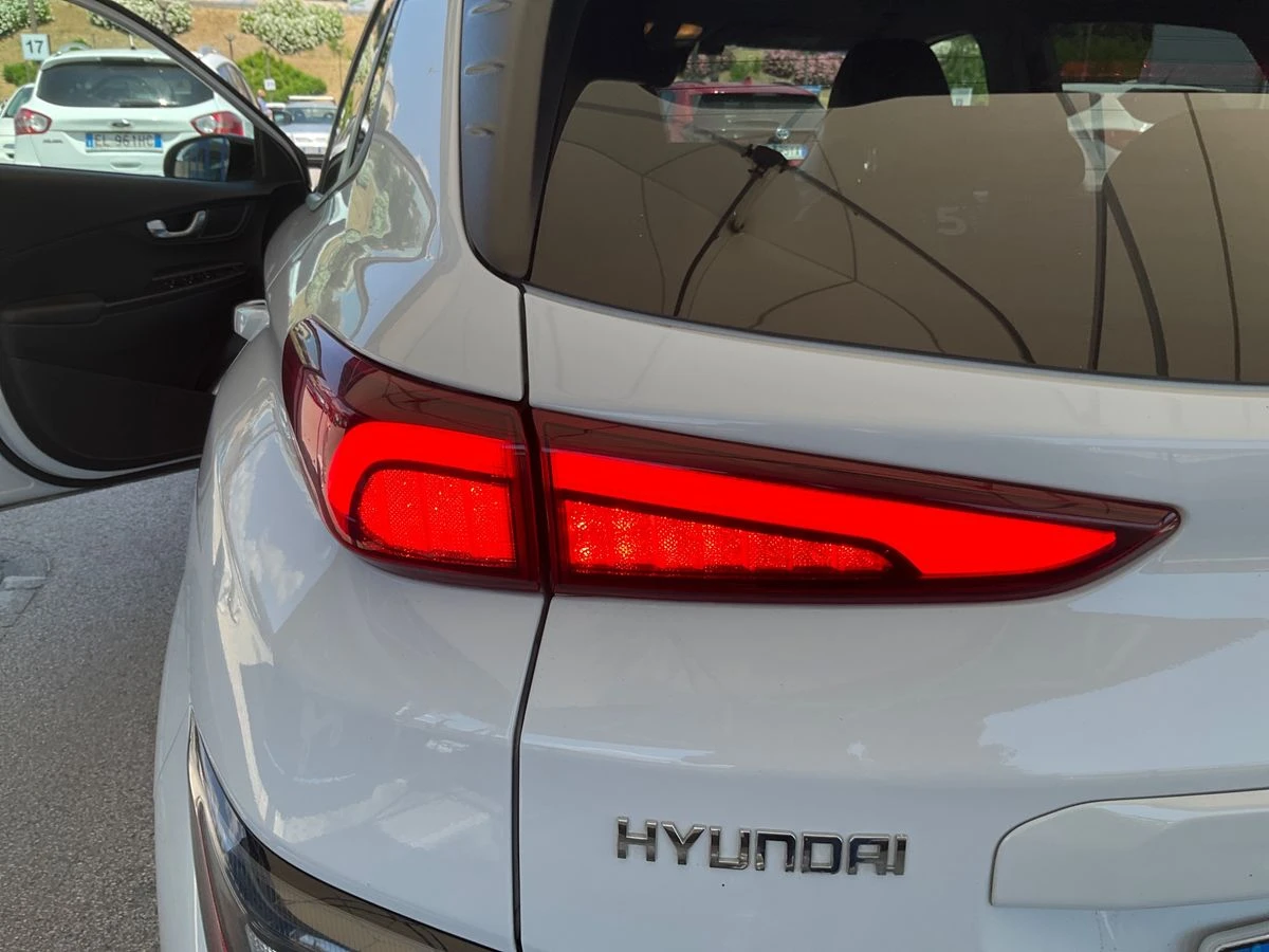 Hyundai Kona ОЧАКВАН ВНОС/ДАНЪЧЕН КРЕДИТ/СМЯНА НА ЦВЯТ 1000евро, снимка 7 - Автомобили и джипове - 55098987