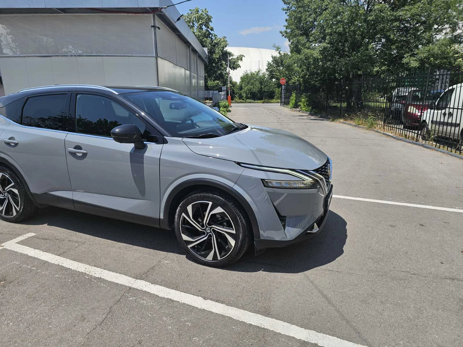 Nissan Qashqai, снимка 3 - Автомобили и джипове - 56091556