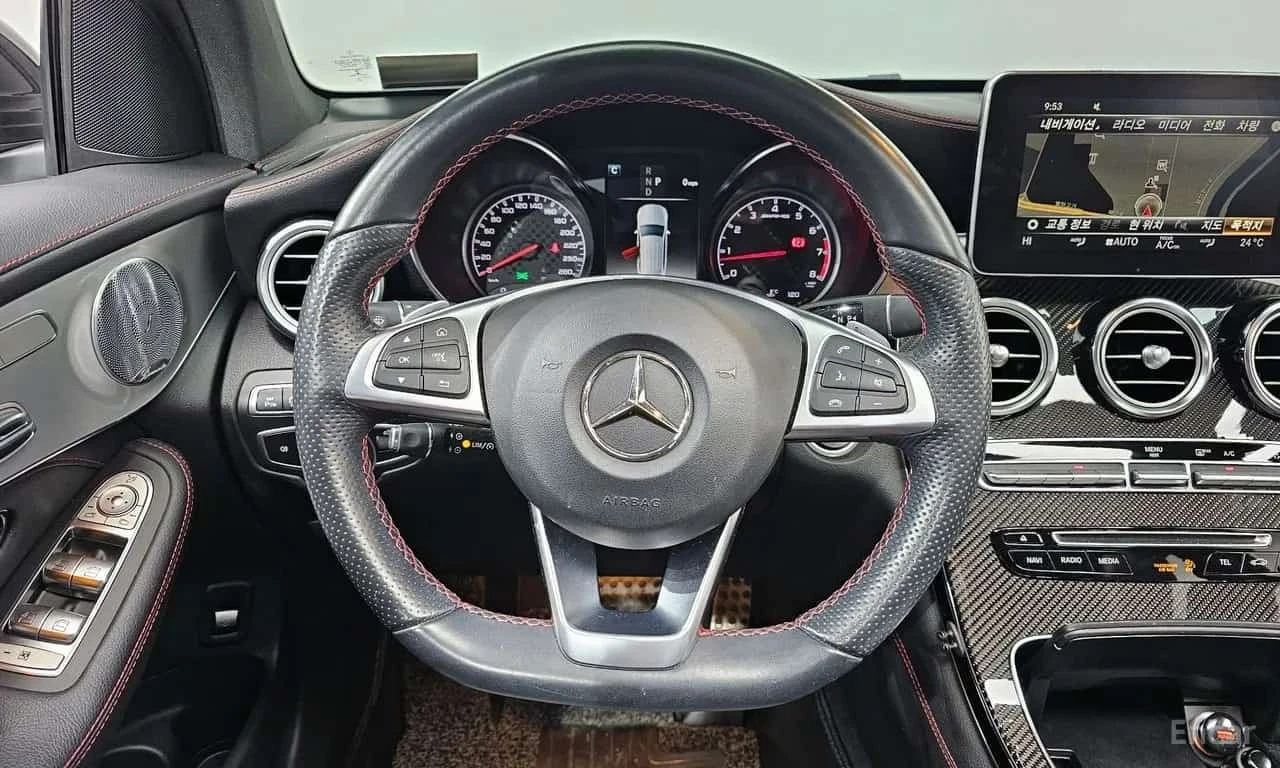 Mercedes-Benz GLC 43 AMG 4MATIC/ХЕДЪП/ПОДГРЕВ/ПАНОРАМА/ПАМЕТ/, снимка 13 - Автомобили и джипове - 56272957