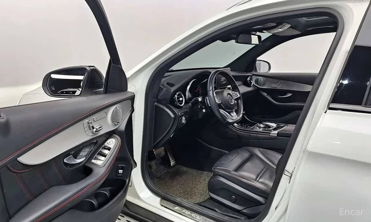 Mercedes-Benz GLC 43 AMG 4MATIC/ХЕДЪП/ПОДГРЕВ/ПАНОРАМА/ПАМЕТ/, снимка 10 - Автомобили и джипове - 56272957