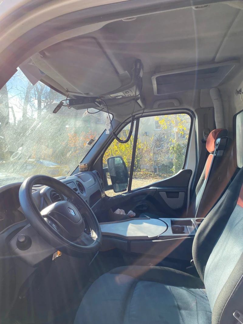 Renault Master, снимка 9 - Бусове и автобуси - 48376117