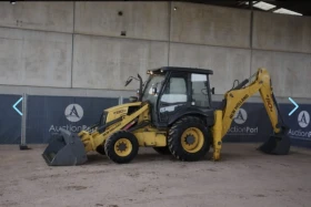 Багер New Holland B80B ОЧАКВАН ВНОС!, снимка 1