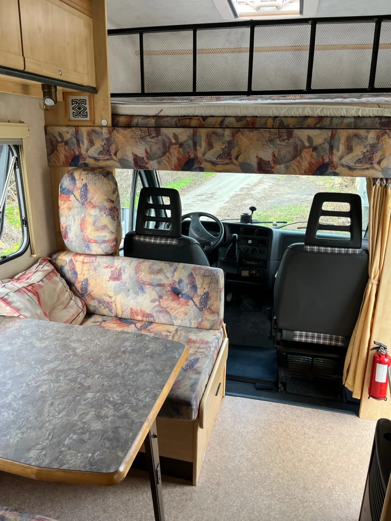 Кемпер Други, снимка 16 - Каравани и кемпери - 52634574