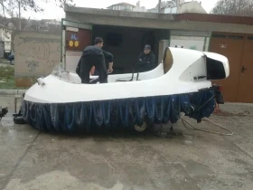 Лодка Собствено производство Neoteric Hovercraft, на въздушна възглавница , снимка 3 - Воден транспорт - 46958833