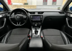 Skoda Octavia 2.00D/DSG/RACE/BLUE/ОБСЛУЖЕН!CANTON/Full/MAX/NAVI/ - 8999 € / 17600.51 лв. - 92412841 10