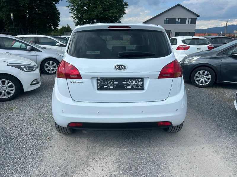 Kia Venga 1.6i, снимка 6 - Автомобили и джипове - 48194346