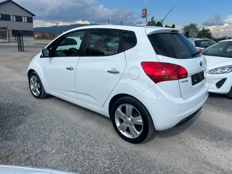 Kia Venga 1.6i, снимка 4 - Автомобили и джипове - 48194346