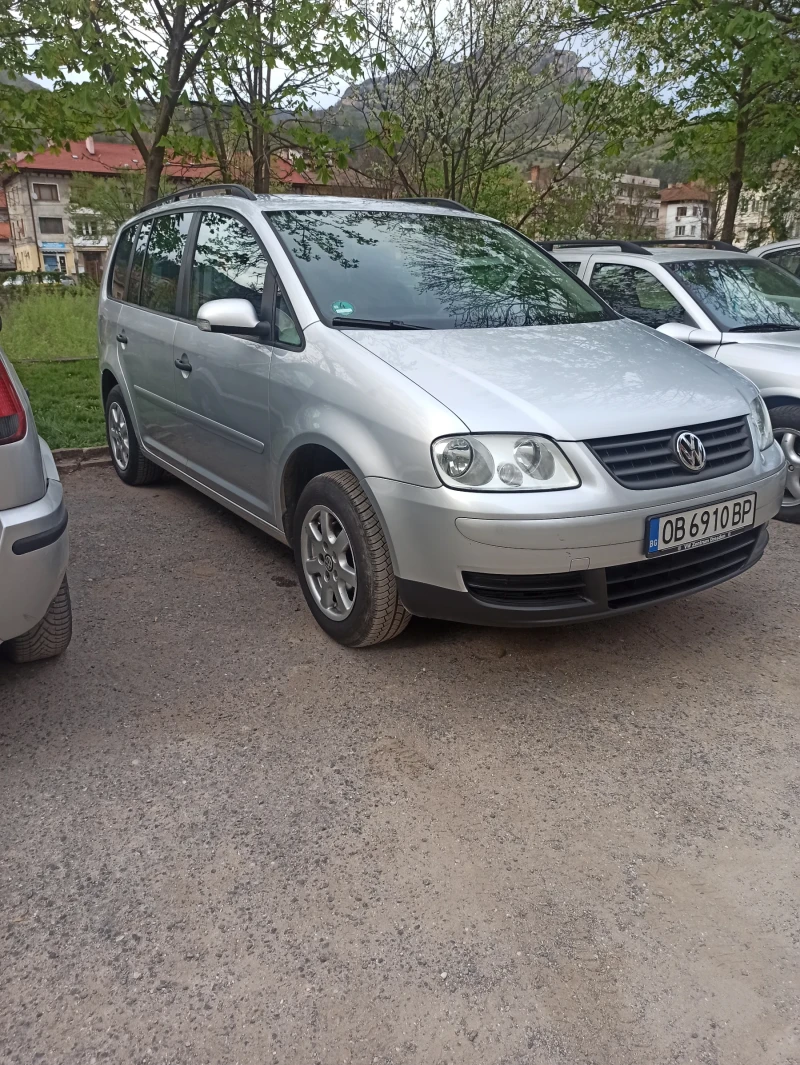 VW Touran Миниван, снимка 13 - Автомобили и джипове - 48547580