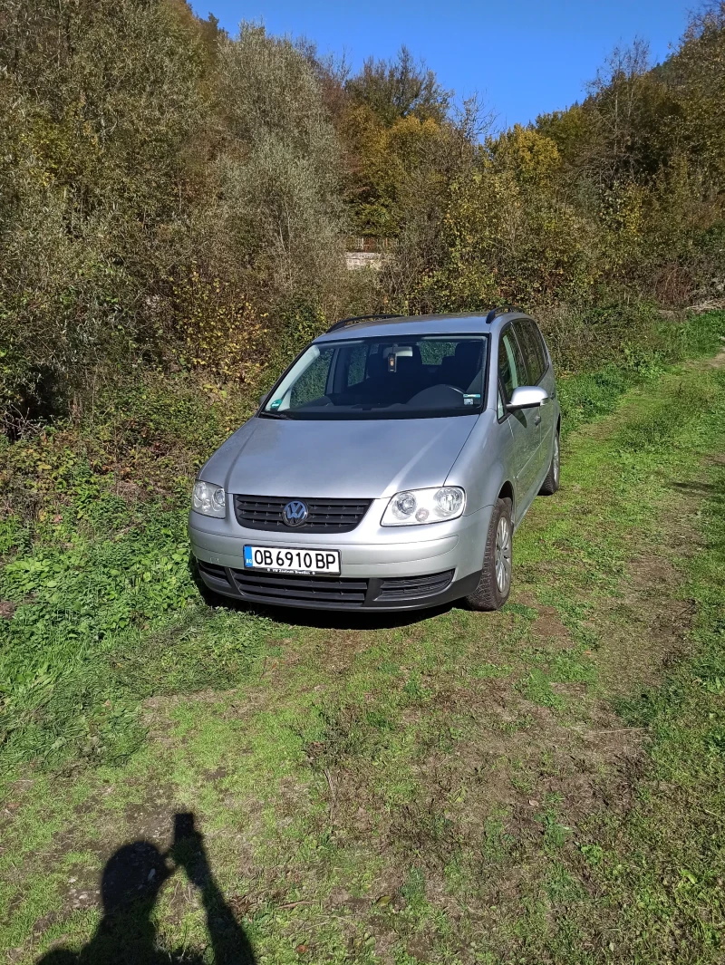 VW Touran Миниван, снимка 1 - Автомобили и джипове - 48547580