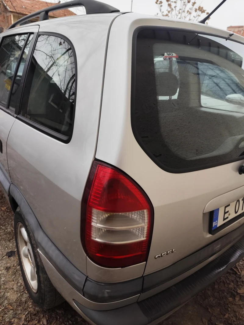 Opel Zafira, снимка 11 - Автомобили и джипове - 48632754