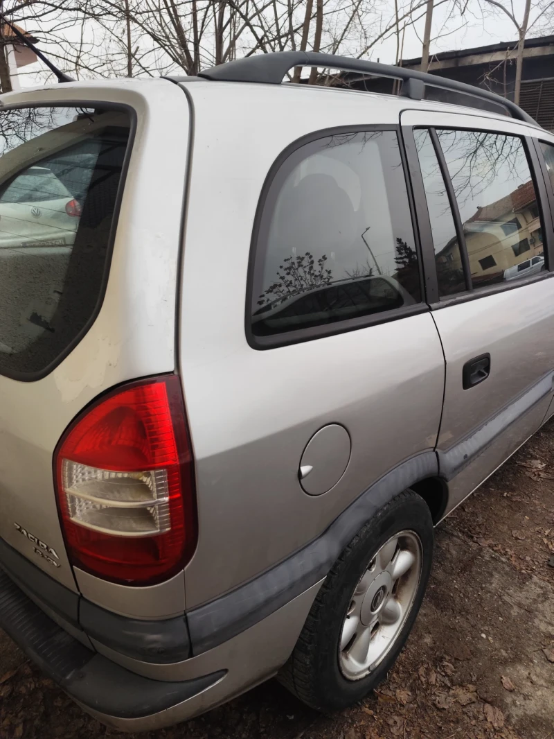 Opel Zafira, снимка 12 - Автомобили и джипове - 48632754