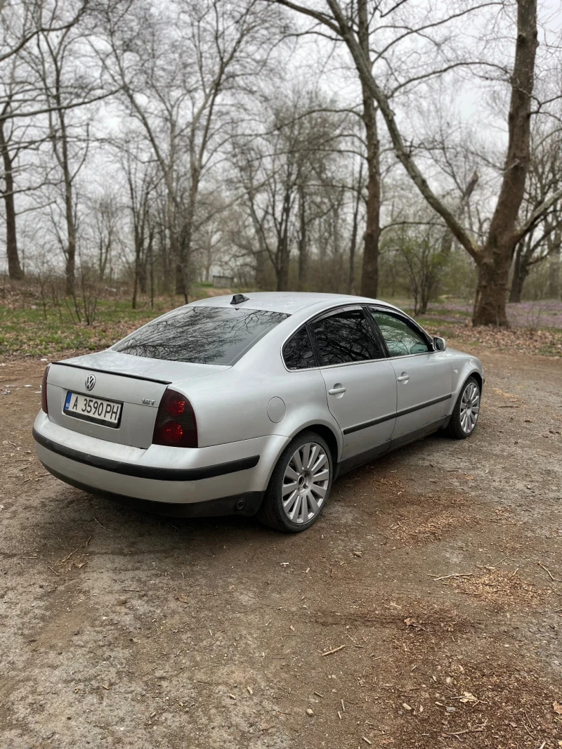 VW Passat 1.8T, снимка 4 - Автомобили и джипове - 49548749