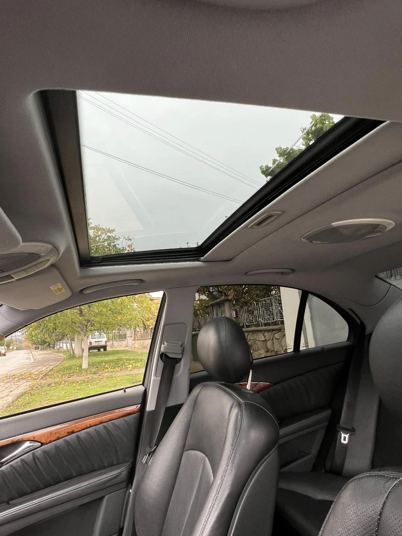 Mercedes-Benz E 320 CDI, снимка 10 - Автомобили и джипове - 52187579