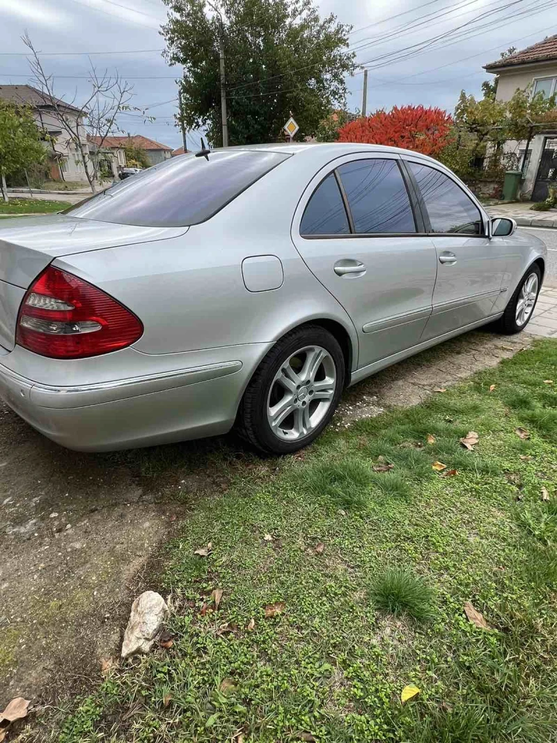 Mercedes-Benz E 320 CDI, снимка 5 - Автомобили и джипове - 52187579