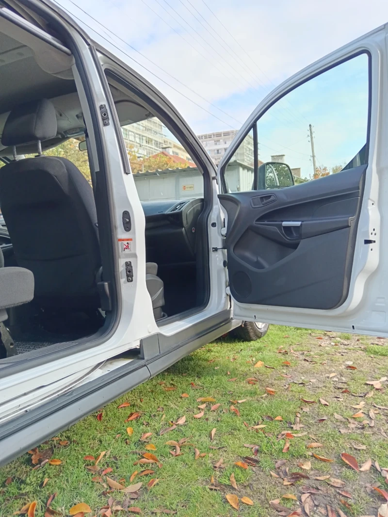 Ford Connect Transit 1, 6 TDCI, снимка 8 - Автомобили и джипове - 52529335