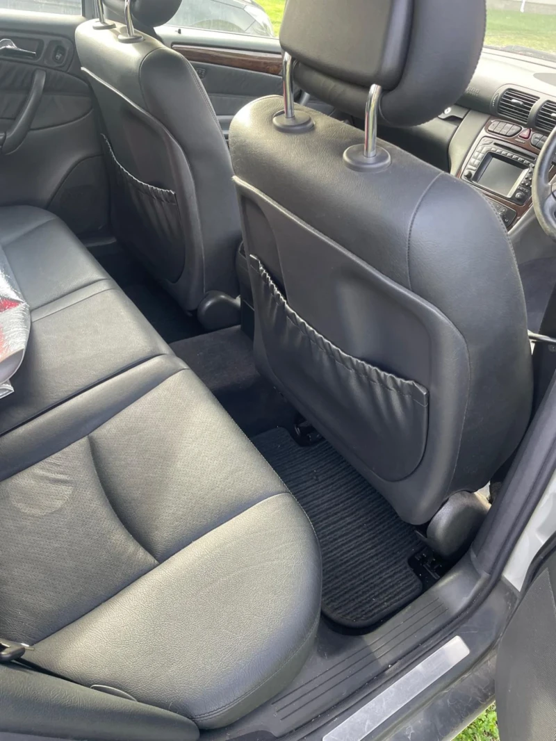Mercedes-Benz C 220, снимка 4 - Автомобили и джипове - 52640067
