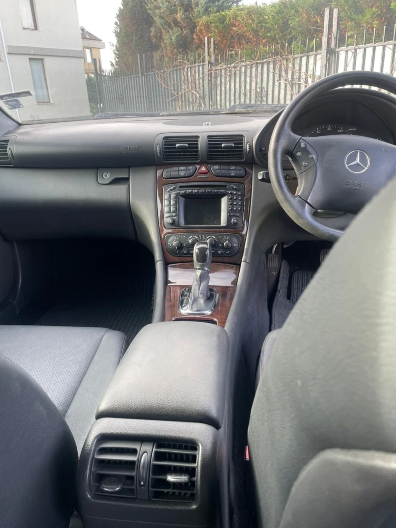 Mercedes-Benz C 220, снимка 5 - Автомобили и джипове - 52640067