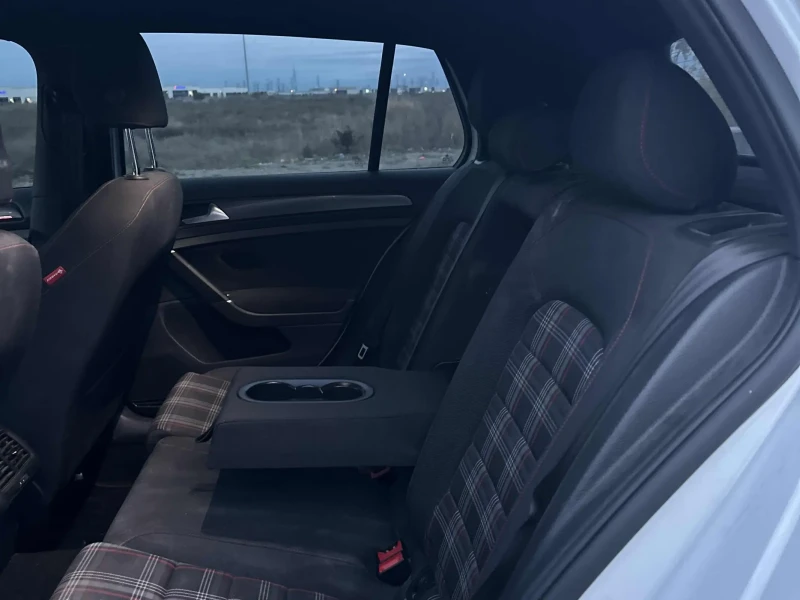 VW Golf * GTI* CARFAX * БЕЗ ПЪРВОНАЧАЛНА ВНОСКА, снимка 10 - Автомобили и джипове - 52645605
