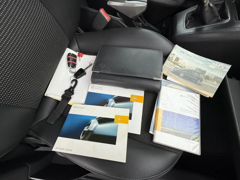 Opel Zafira 1.9CDTI 7 МЕСТА, снимка 16 - Автомобили и джипове - 52892584