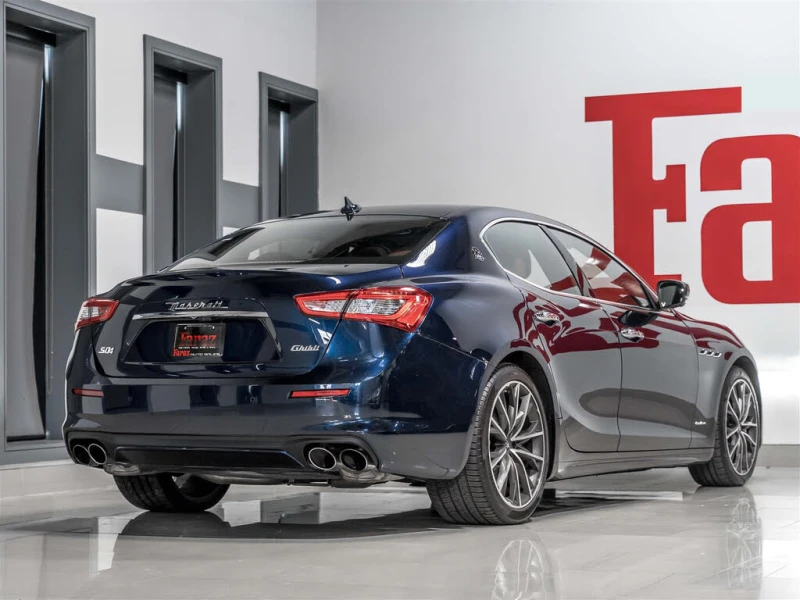 Maserati Ghibli S Q4 * GranLusso * АвтоКредит* (ЦЕНА ДО БГ), снимка 3 - Автомобили и джипове - 53272151