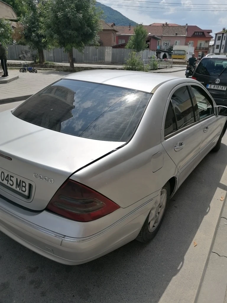 Mercedes-Benz C 220 220 cdi, снимка 4 - Автомобили и джипове - 53090099