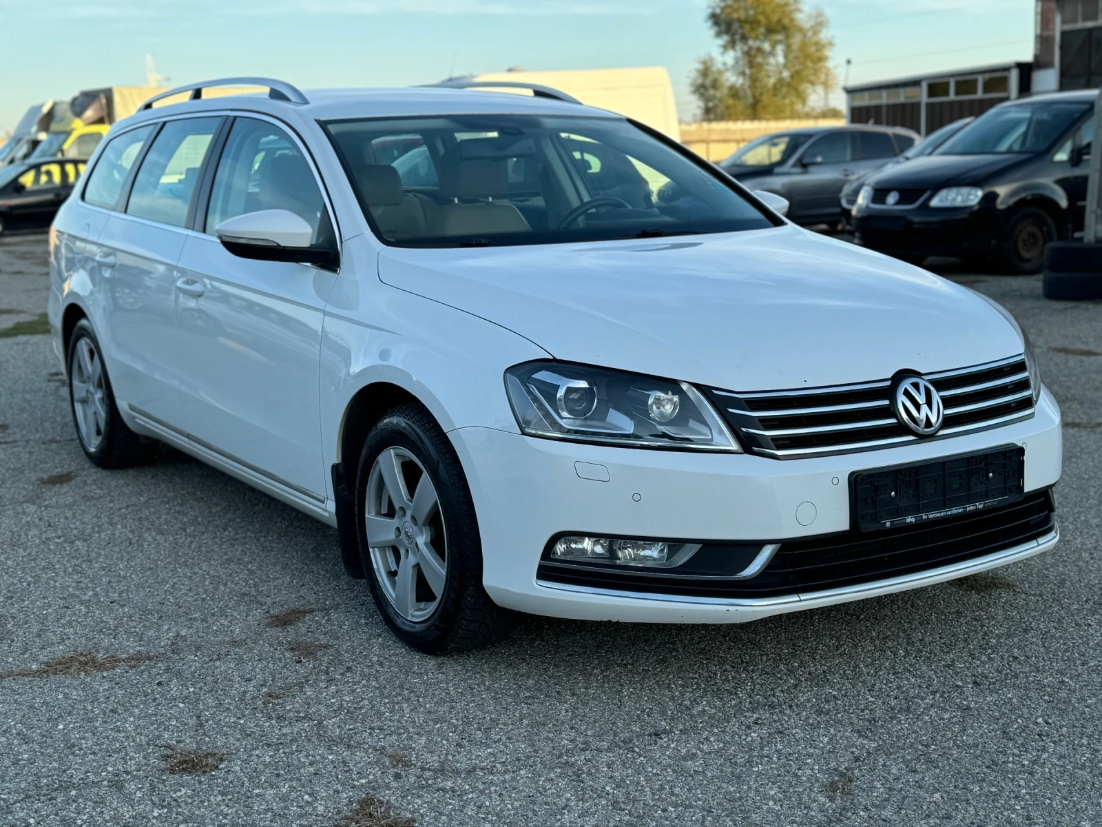 VW Passat 1.4 TSI Ecofuel Автоматик - изображение 2