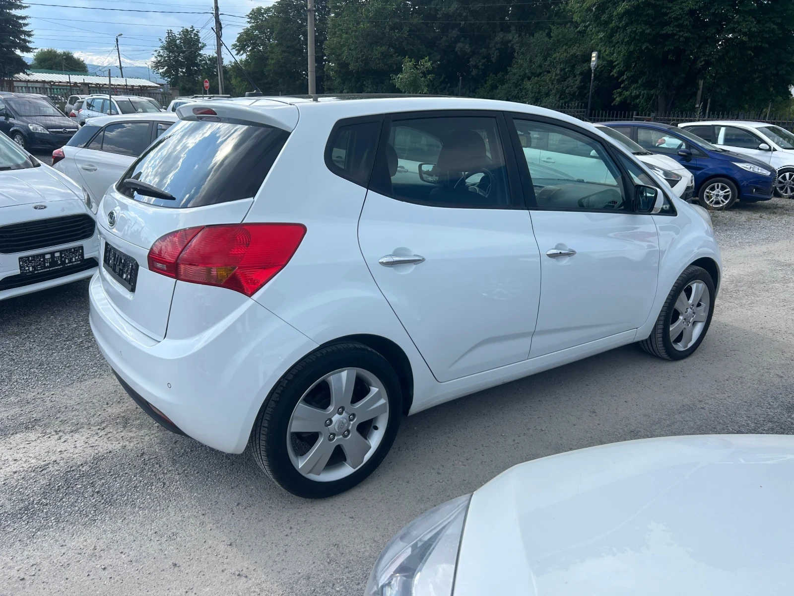 Kia Venga 1.6i - изображение 5