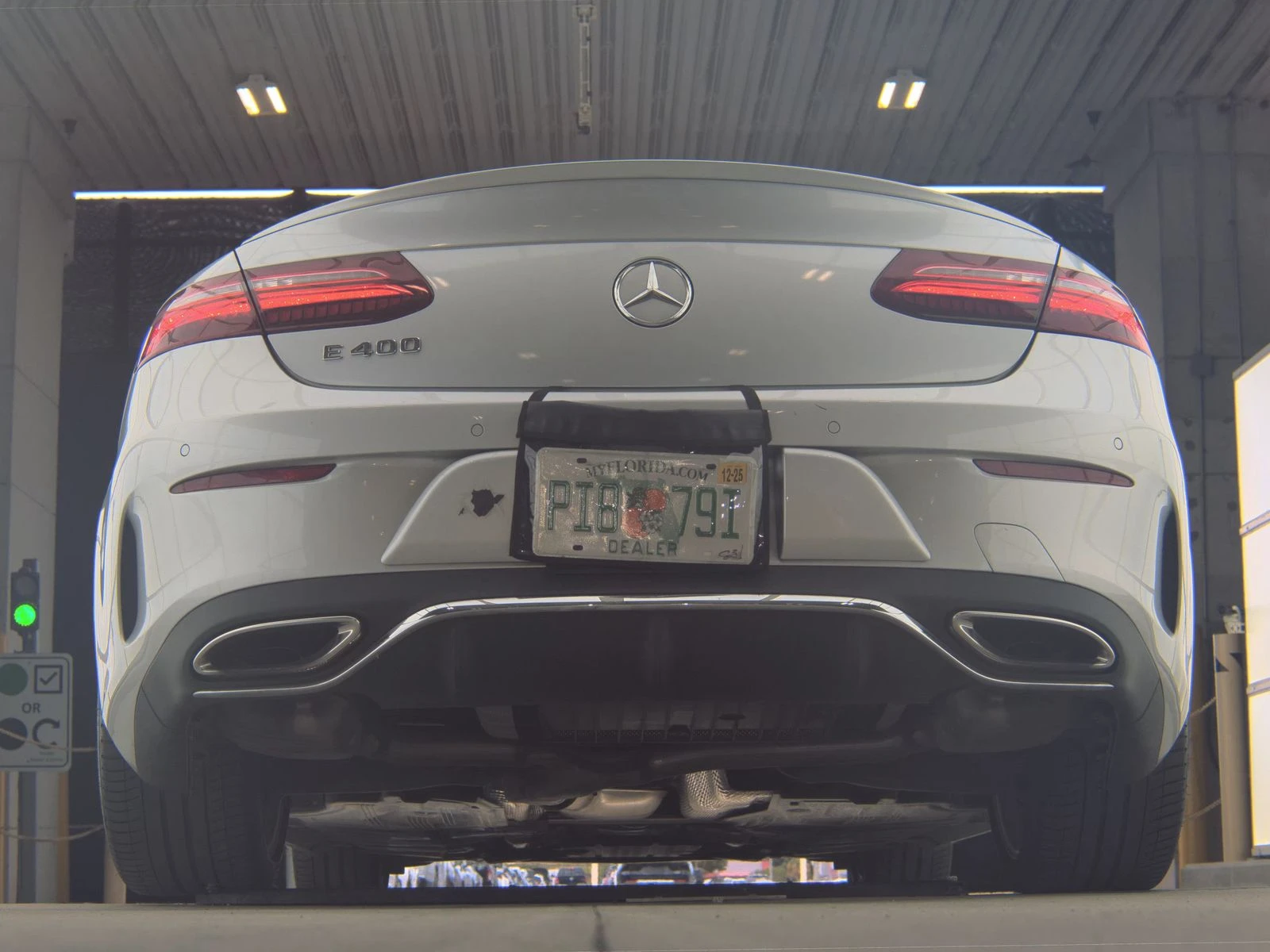 Mercedes-Benz E 400 COUPE - изображение 4