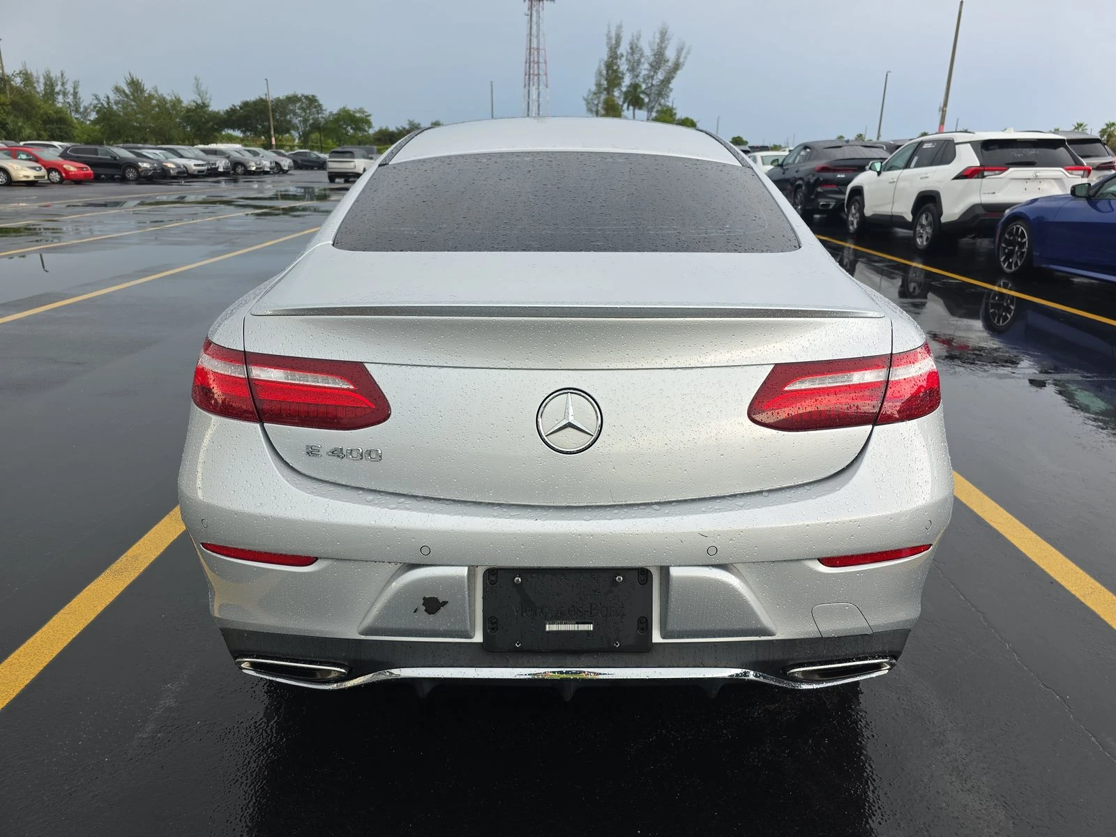 Mercedes-Benz E 400 COUPE - изображение 9
