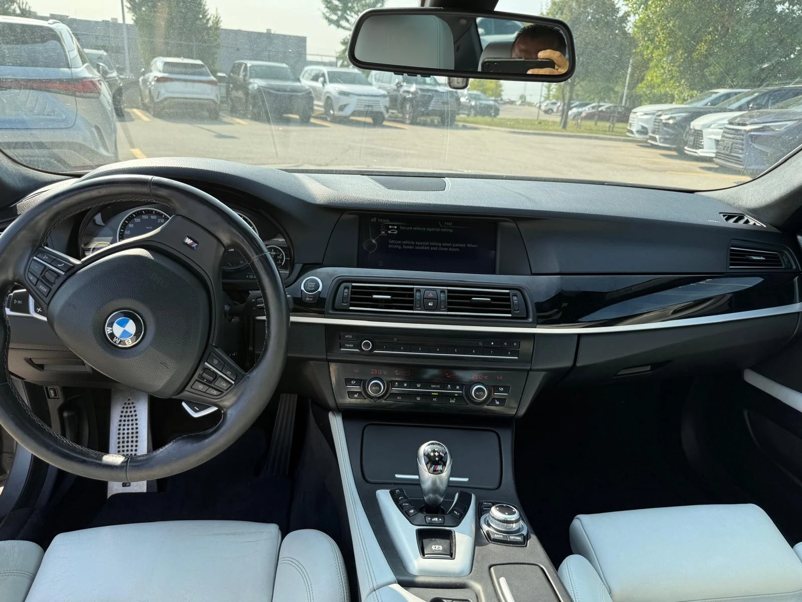 BMW M5 CARFAX АВТО КРЕДИТ  - изображение 7