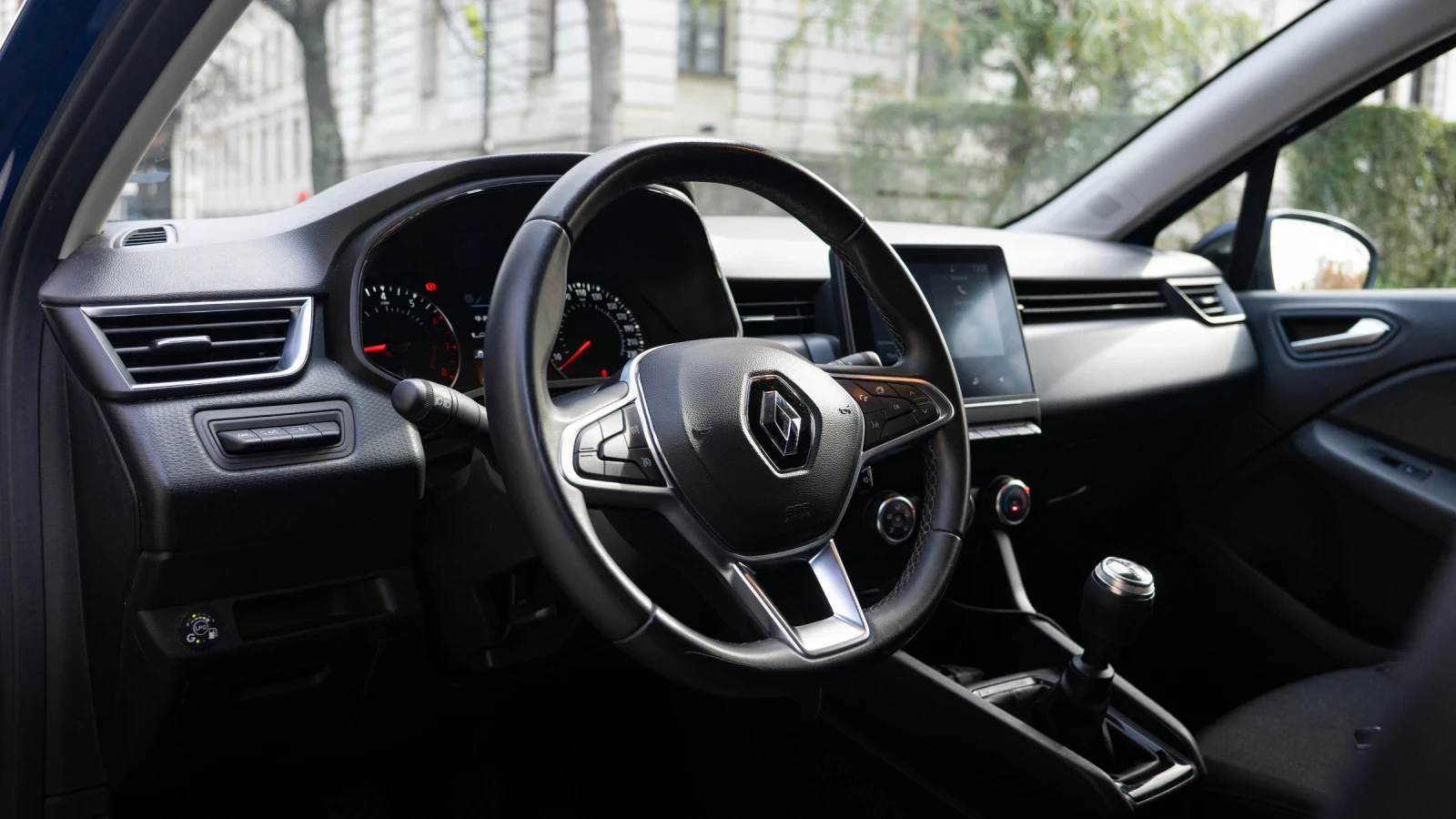 Renault Clio | Mobile.bg   11