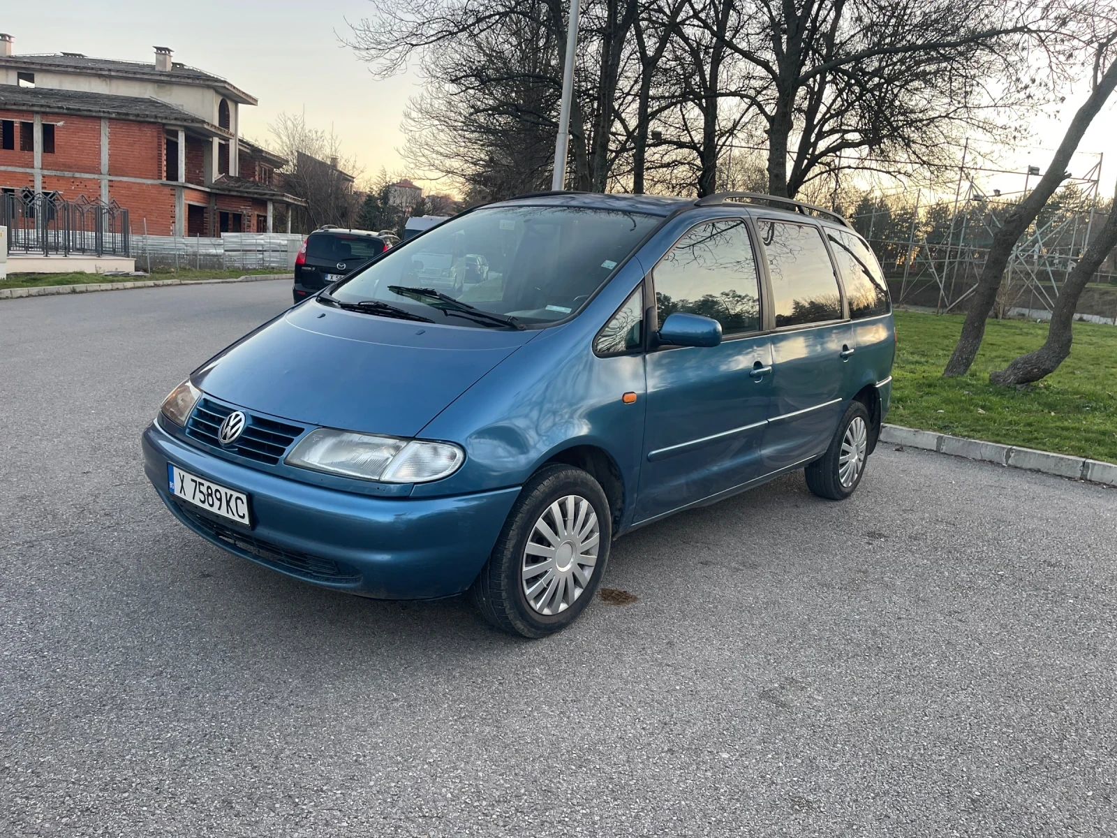 VW Sharan 1.9tdi 110k - изображение 2