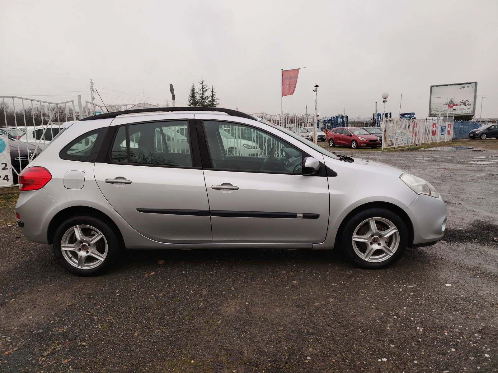 Renault Clio 1.2-75 КС НАВИ, БЕНЗИН, 6 СК / СТАВА НА ГАЗ - изображение 4