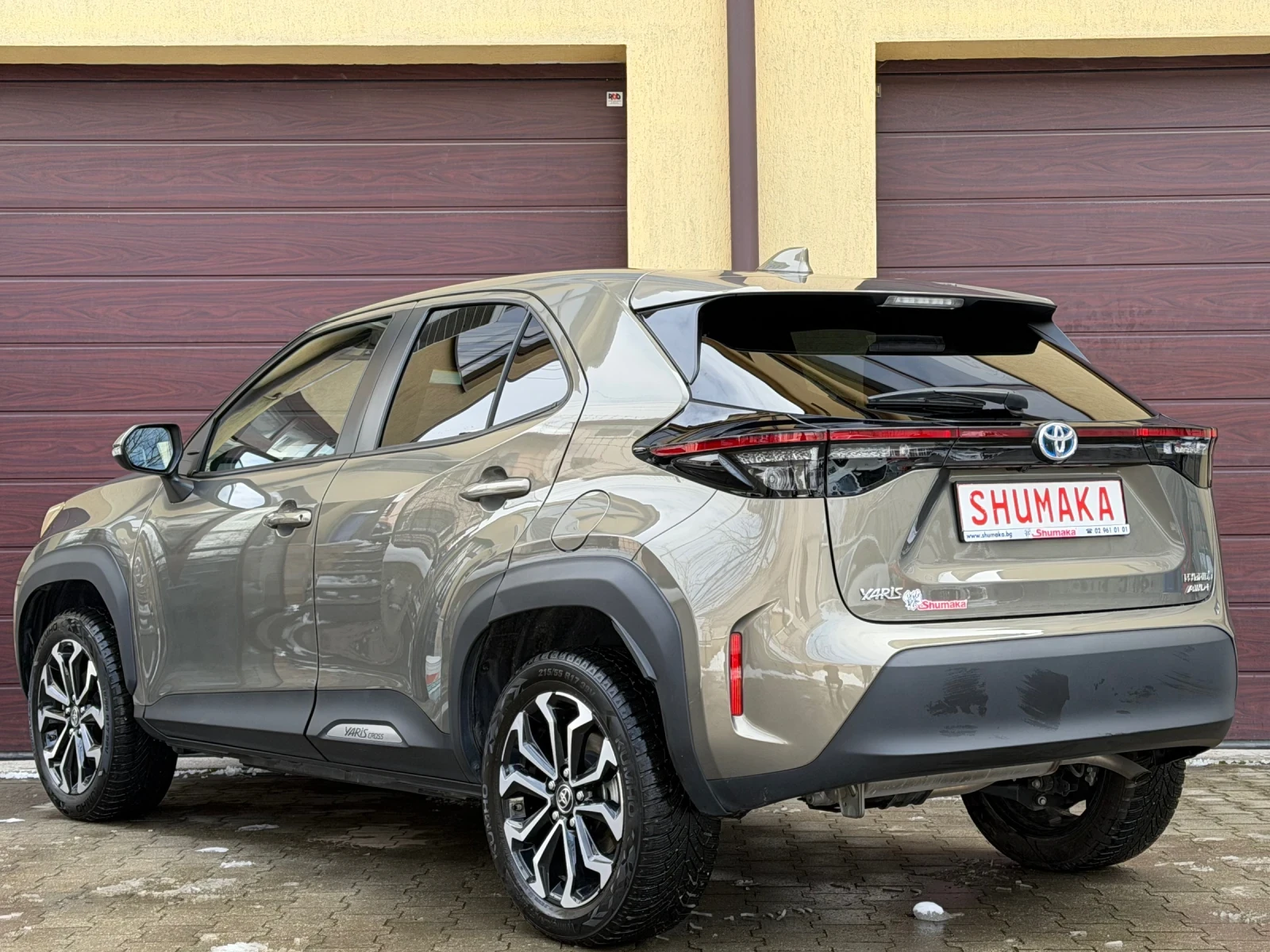 Toyota Yaris Cross 1.5i Hybrid* 4x4*  в ГАРАНЦИЯ до 06/2032 - изображение 4