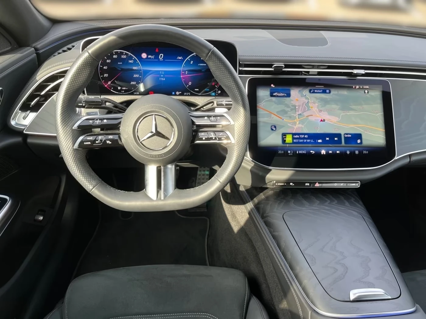 Mercedes-Benz E 220 d/AMG/MEMORY/LED/360 CAMERA/DIGITAL LIGHT/, снимка 7 - Автомобили и джипове - 53894887