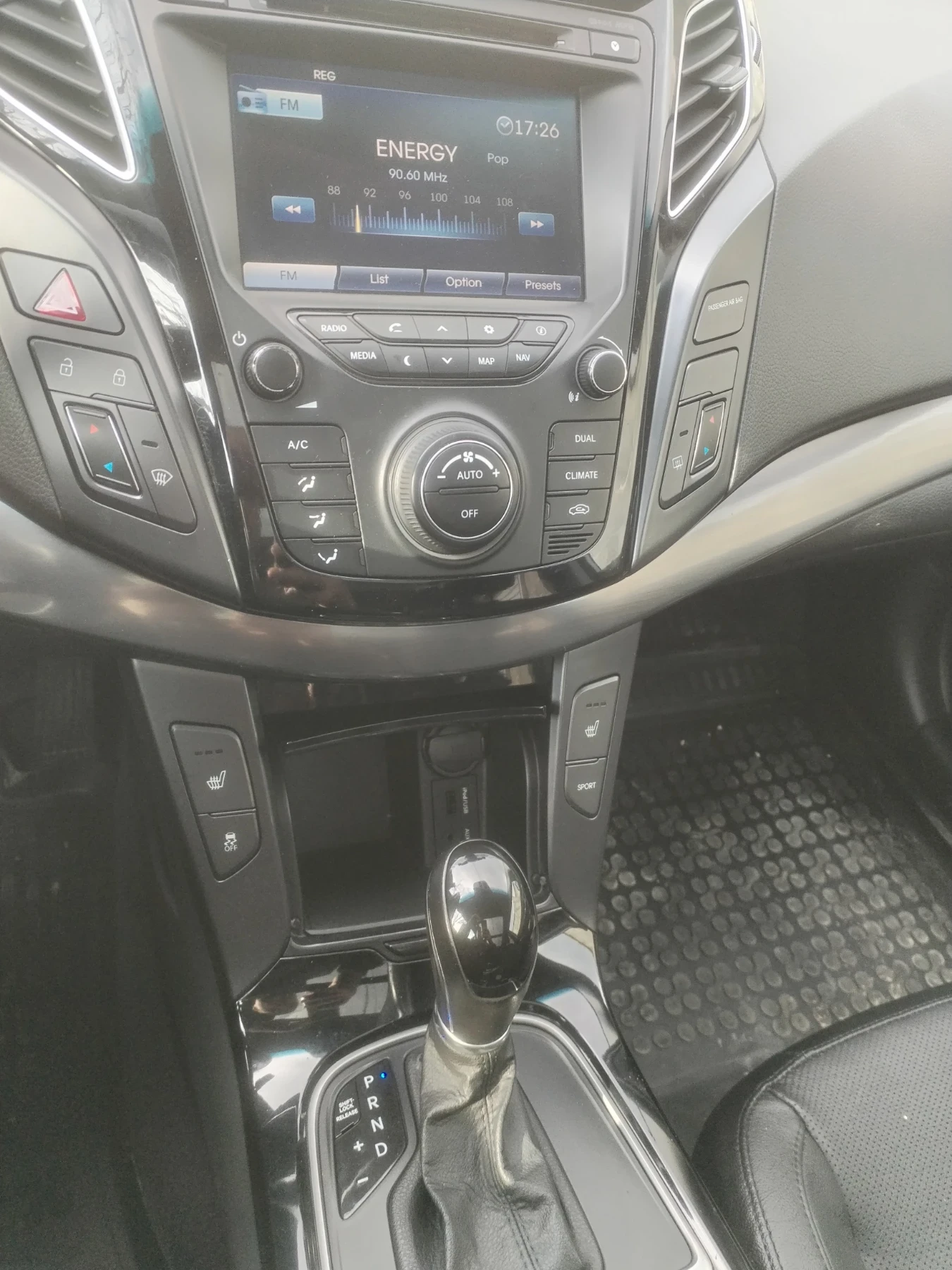 Hyundai I40 1.7 CRDI, снимка 13 - Автомобили и джипове - 54020459