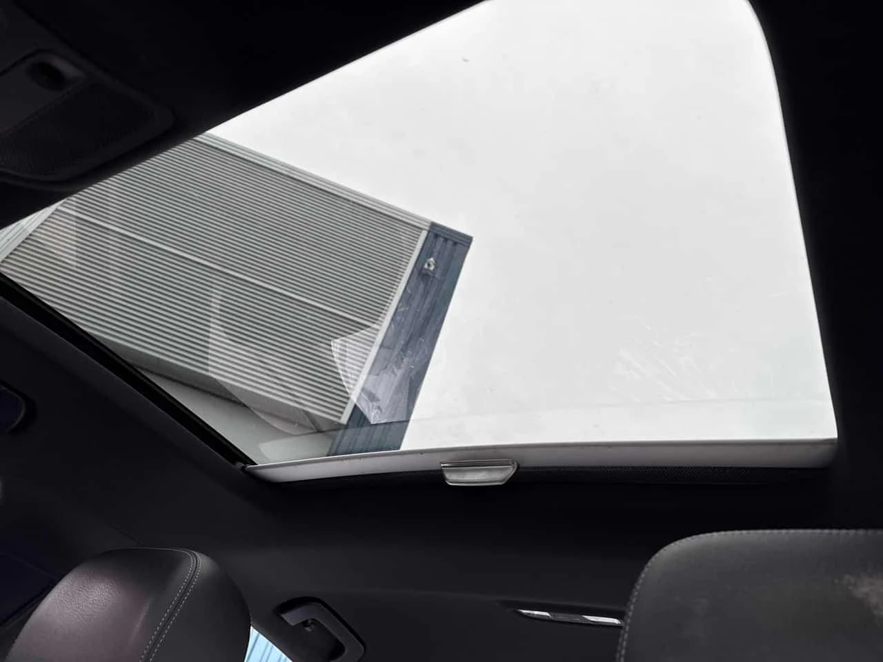 Audi S3 Technik/CAMERA/LED/B&O/ГУМИ С ДЖАНТИ , снимка 12 - Автомобили и джипове - 54046697