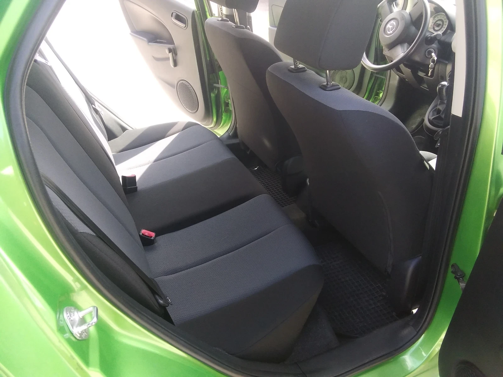 Mazda 2, снимка 15 - Автомобили и джипове - 54294975