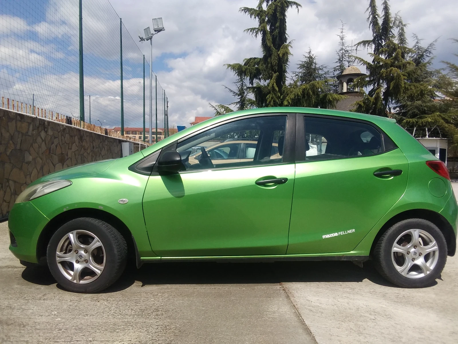 Mazda 2, снимка 2 - Автомобили и джипове - 54294975